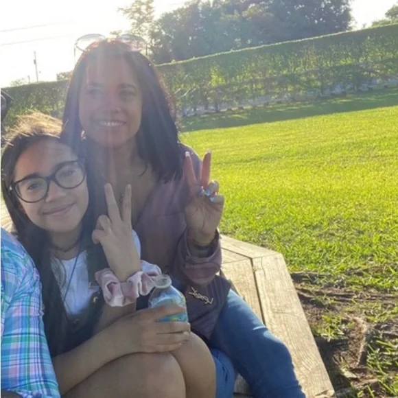 Meet The Posher - Picture 2 of 16